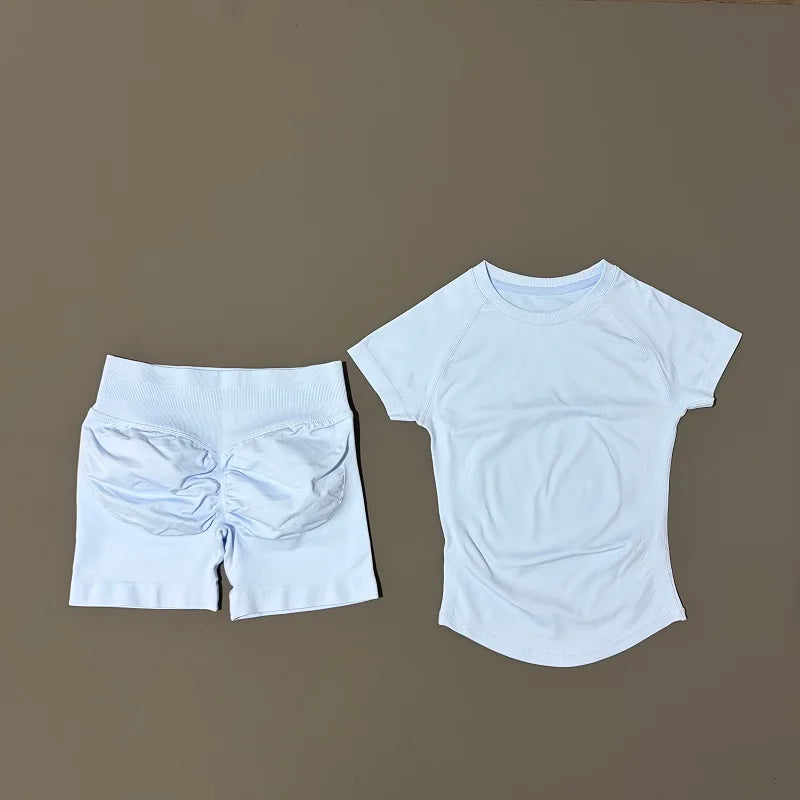 2 Piece Sports Set with Shortsleeve Seamless Top and Seamless Shorts