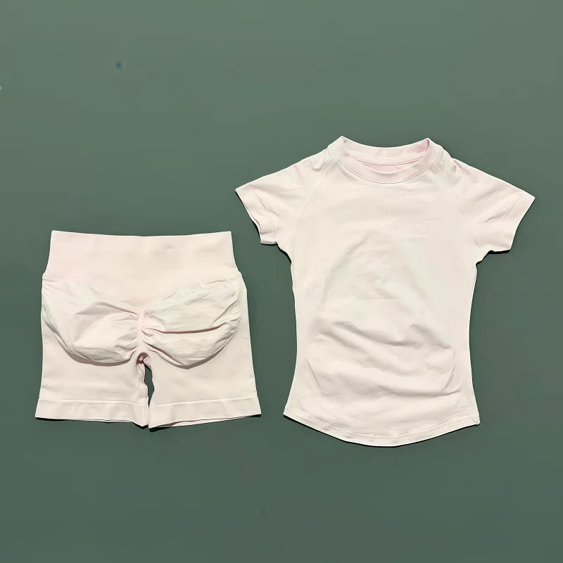 2 Piece Sports Set with Shortsleeve Seamless Top and Seamless Shorts