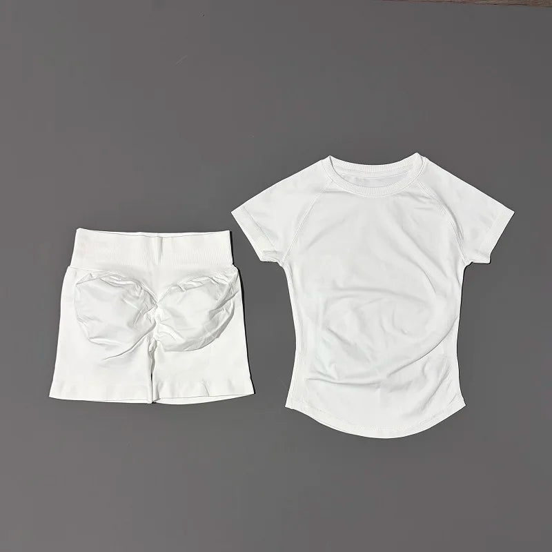 2 Piece Sports Set with Shortsleeve Seamless Top and Seamless Shorts