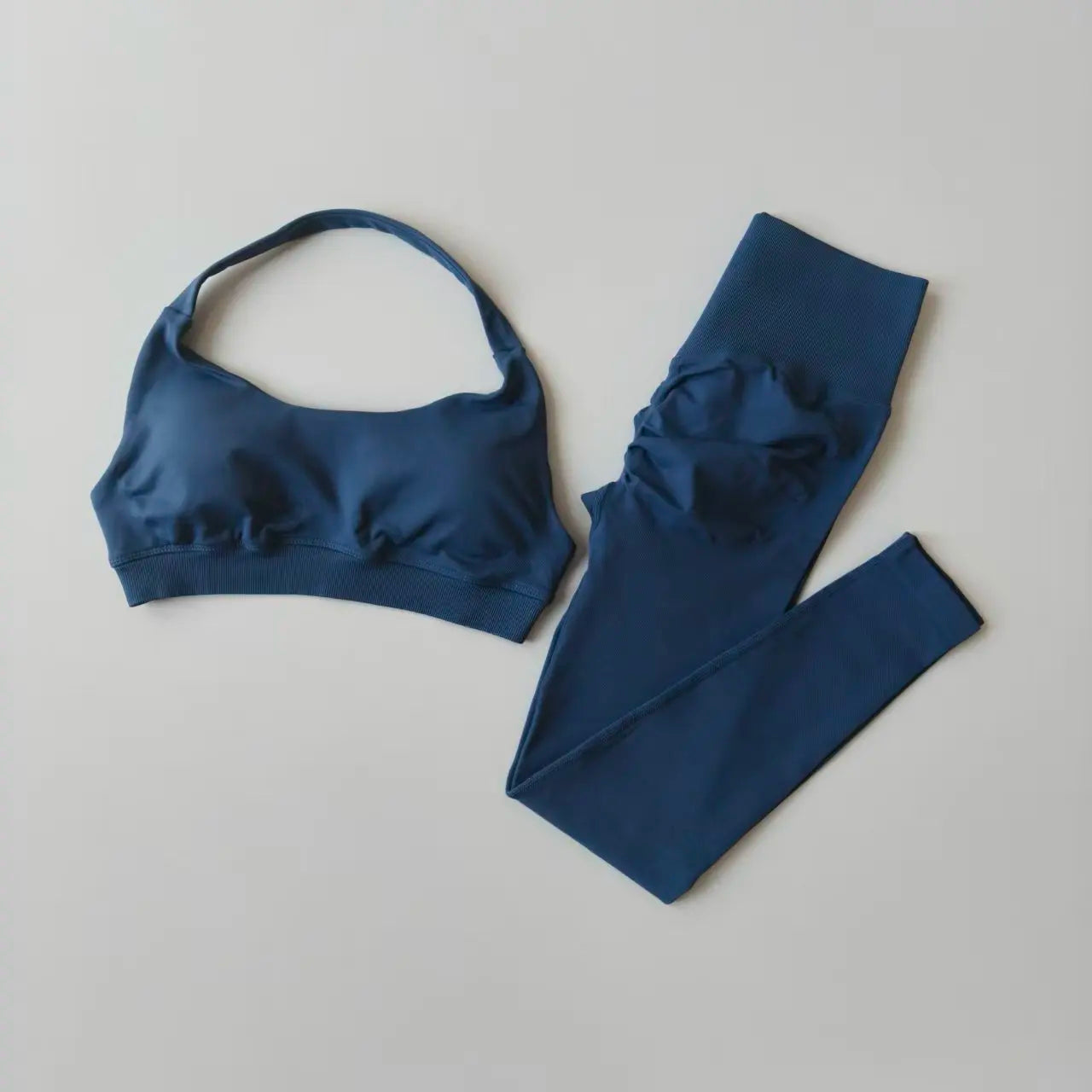 Seamless Women's Yoga/Pilates Set with Back Sports Bra and High Waisted Leggings