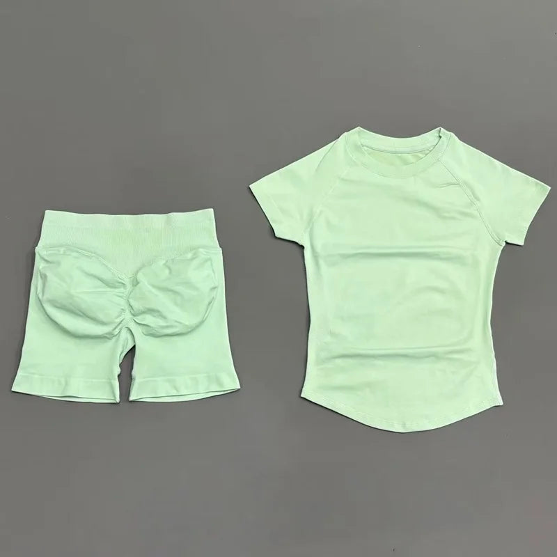 2 Piece Sports Set with Shortsleeve Seamless Top and Seamless Shorts
